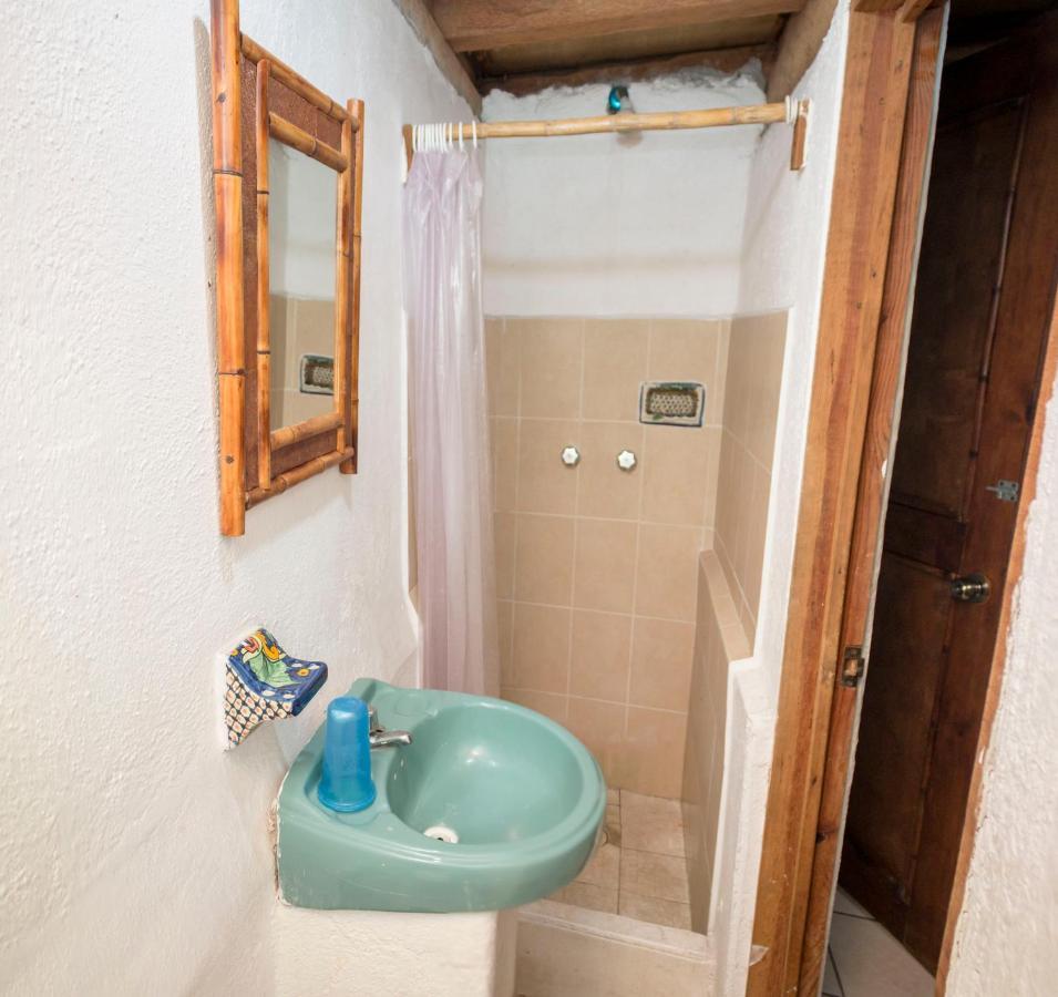 Casa Mexica Bungalows Zihuatanejo Ngoại thất bức ảnh