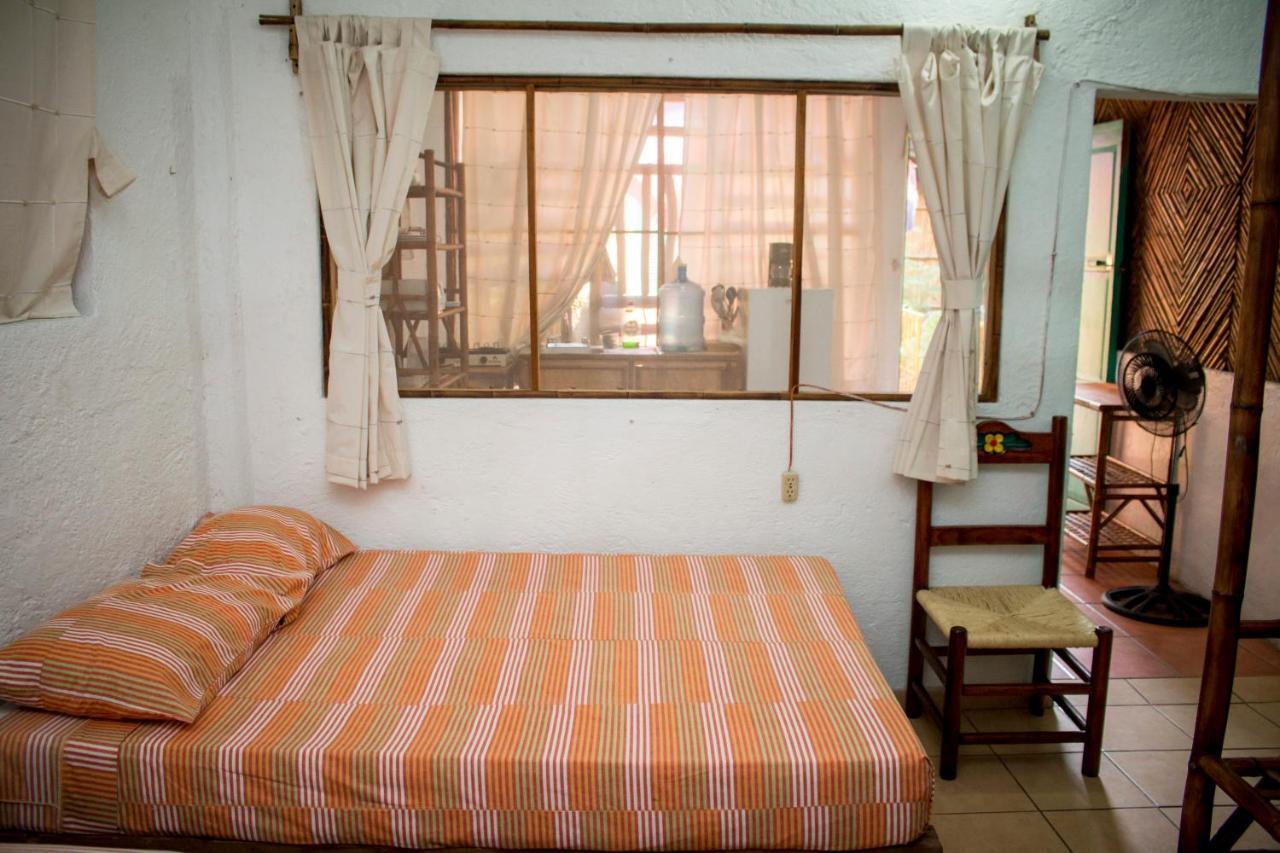 Casa Mexica Bungalows Zihuatanejo Ngoại thất bức ảnh